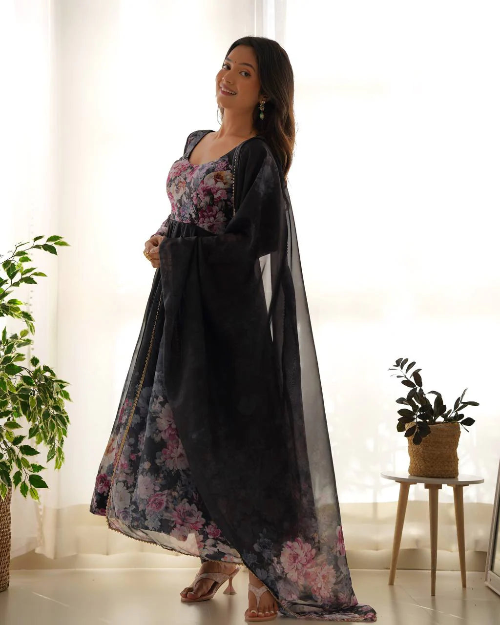 Pure Soft Organza Silk Fully Flared Kali Cut Anarkali Suit Set with Dupatta & Pant