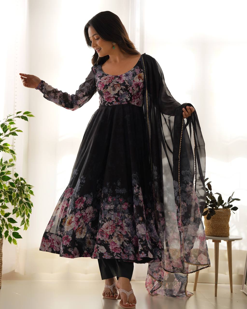Pure Soft Organza Silk Fully Flared Kali Cut Anarkali Suit Set with Dupatta & Pant
