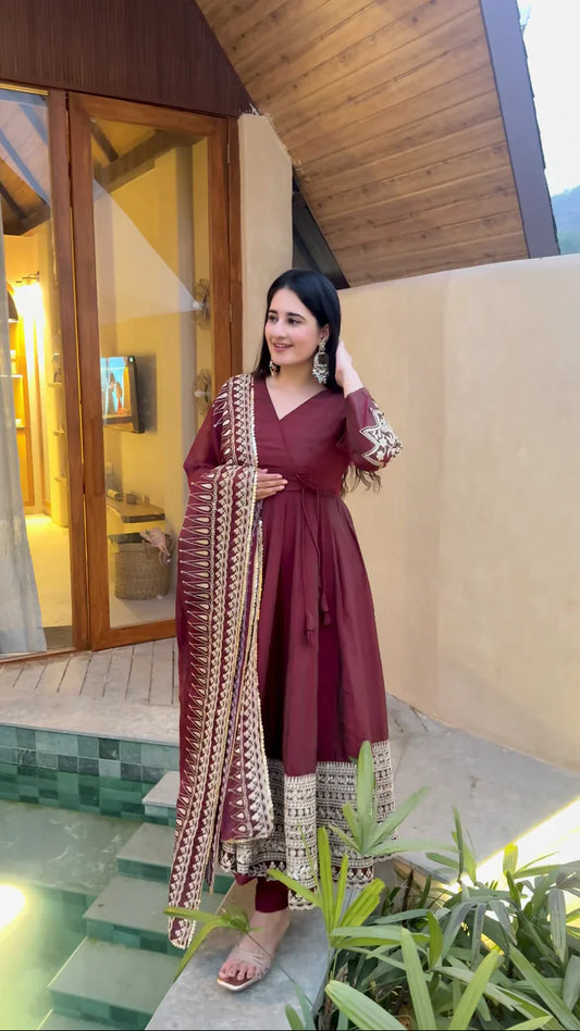 Designer Vichitra Silk Anarkali Suit with Embroidery & Organza Dupatta – Festive & Wedding Wear