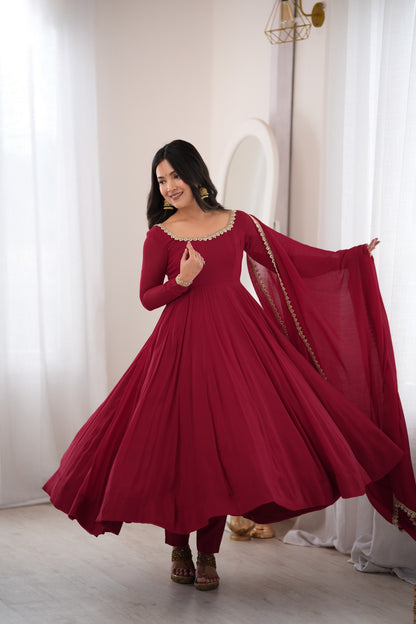 Heavy Mal Chanderi 16 Kali Anarkali Suit with Mirror Work Dupatta