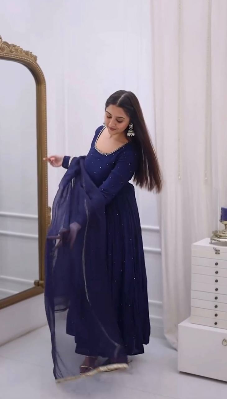 Royal Designer Anarkali Set with Grand Flair & Fancy Lace Dupatta