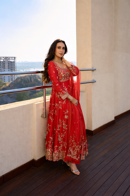 Elegant Fox Georgette Embroidered Gown Set with Dupatta for Women