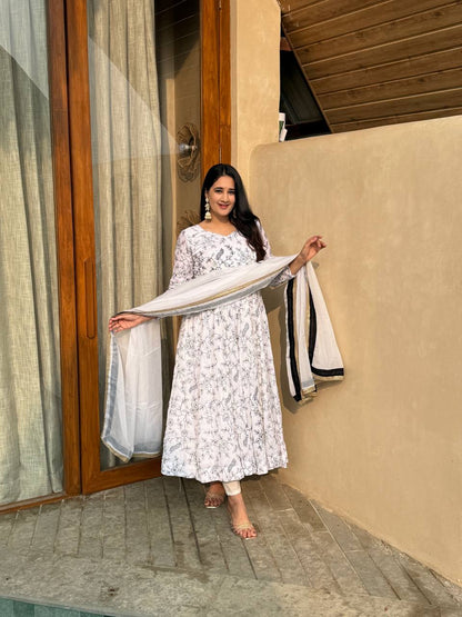Elegant Vichitra Silk Embroidered Anarkali Suit Set with Organza Dupatta