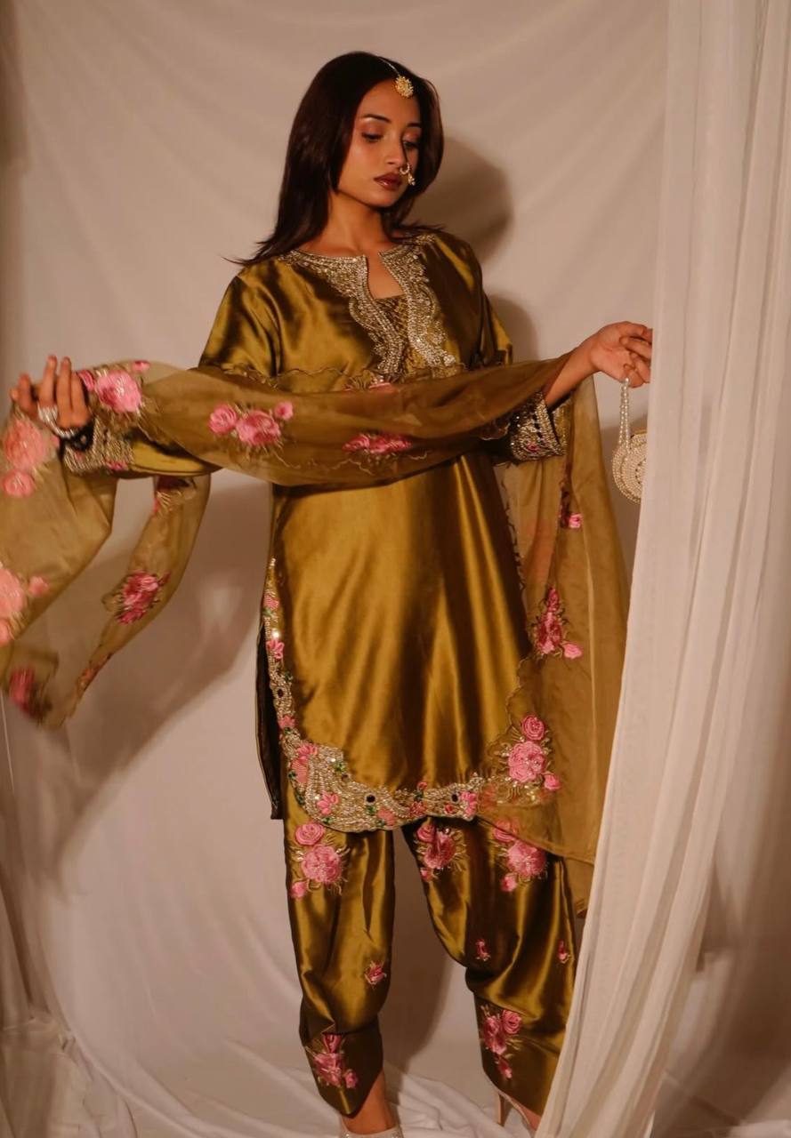 Luxury Crepe Silk Kurta Pant Set with Heavy Embroidery | Eid & Traditional Occasion Wear