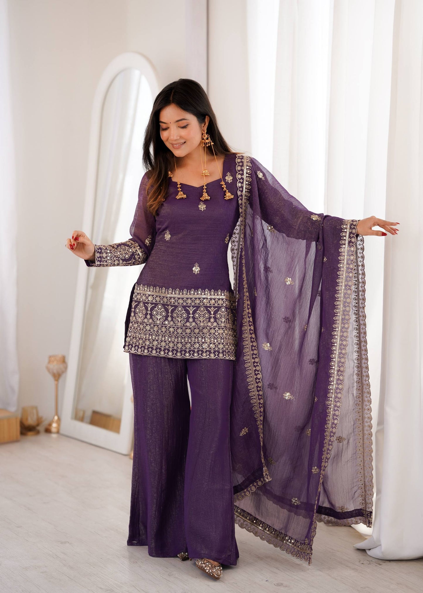 Elegant Crunchy Silk Kurta Set With Bell Bottom & Embroidery Dupatta