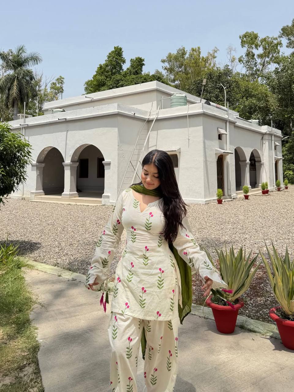 Women's Elegant Cambric Cotton Kurti with Farshi Pant & Dupatta