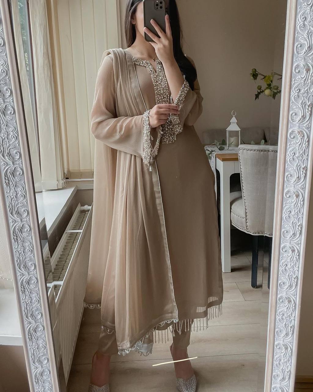 Elegant Fox Georgette Kurta Pant Set with Dupatta