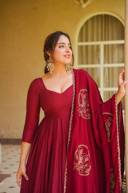 Royal Look Roman Silk Anarkali Suit Set | Fully Stitched
