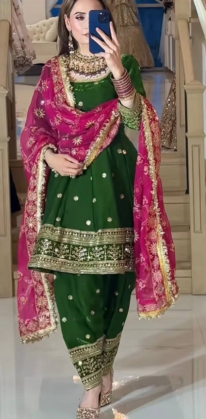 Heavy Fandy Silk Farshi Salwar Suit Set.