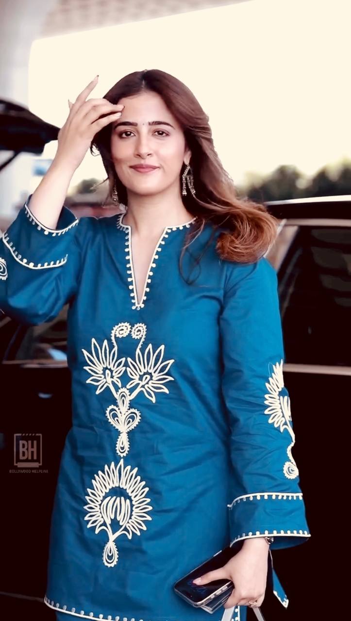 teal-rayon-kurta-plazzo-set-side-view-women